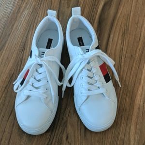 Tommy Hilfiger White Sneakers Shoes Women's 7.5